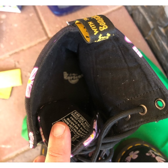 🌸 Dr. Marten PAGE Meadow size 8 US 🌸 nice condition! - Picture 5 of 8